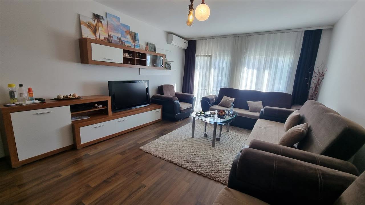Banese me qira tek rruga C banesë/apartment në Rruga C