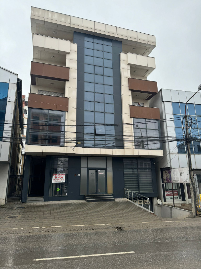 Lokal 700 metra katror ne zemer të Gjilanit (2-katëshe) lokal në Gjilan