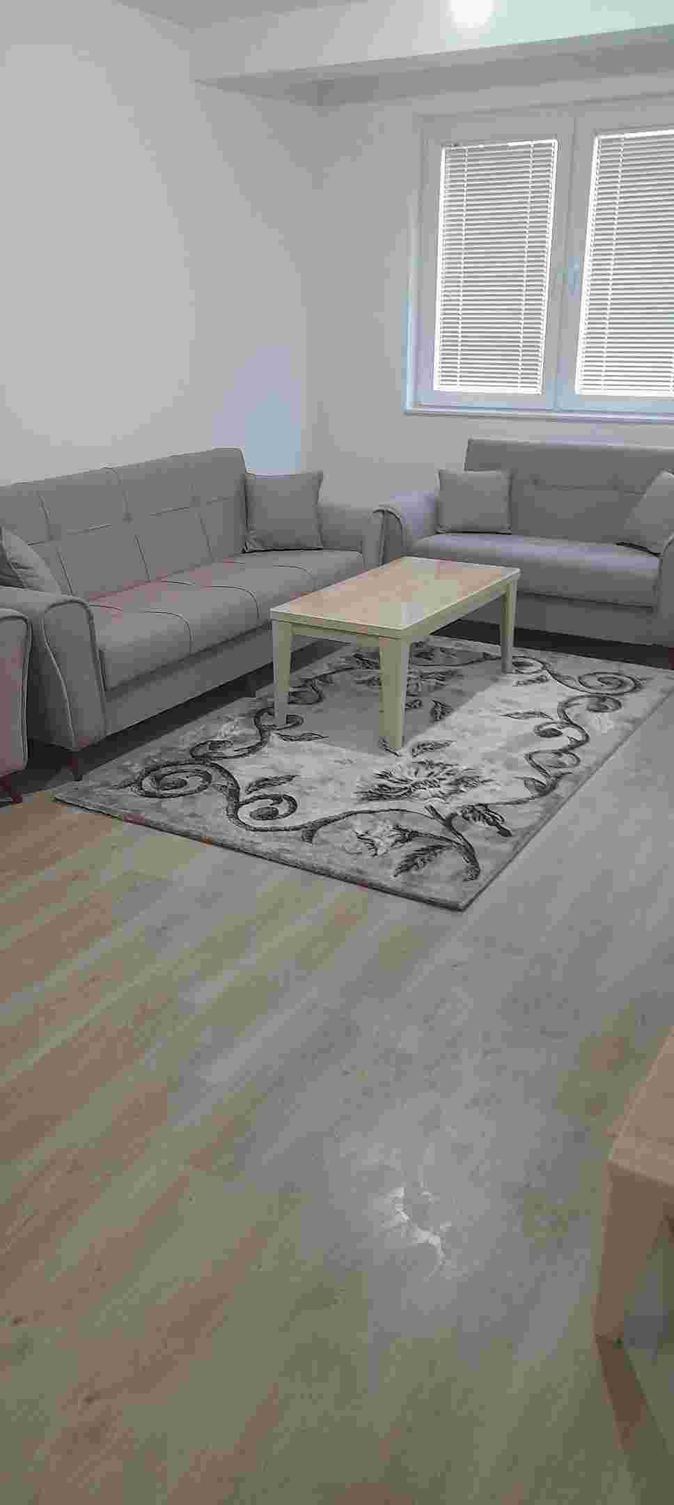 Banes me Qerah ne Fush kosov  banesë/apartment në Fushë Kosovë