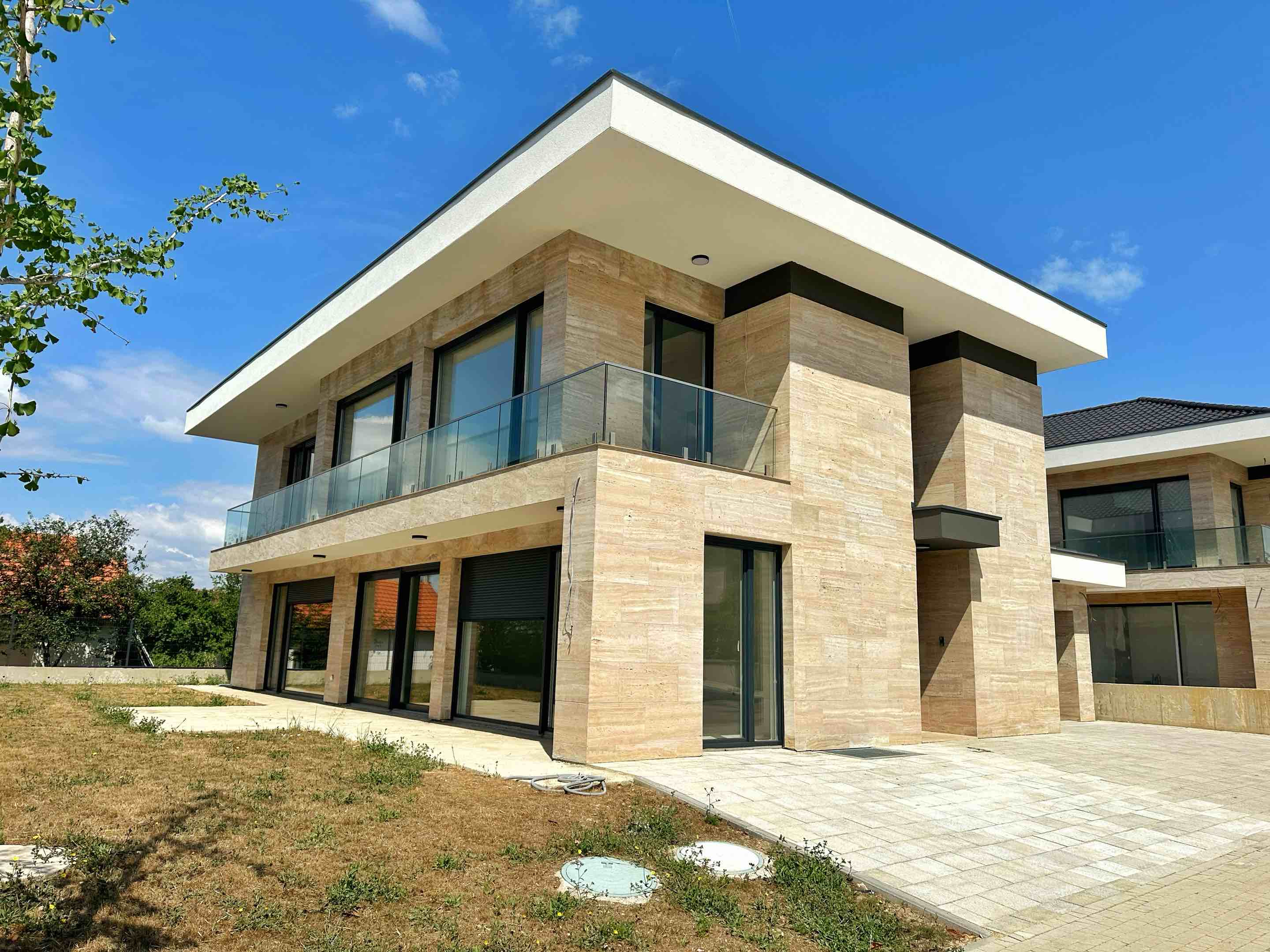 SHTËPI LUKSOZE NË SHITJE – PREMIERA RESIDENCE shtëpi në Çagllavicë
