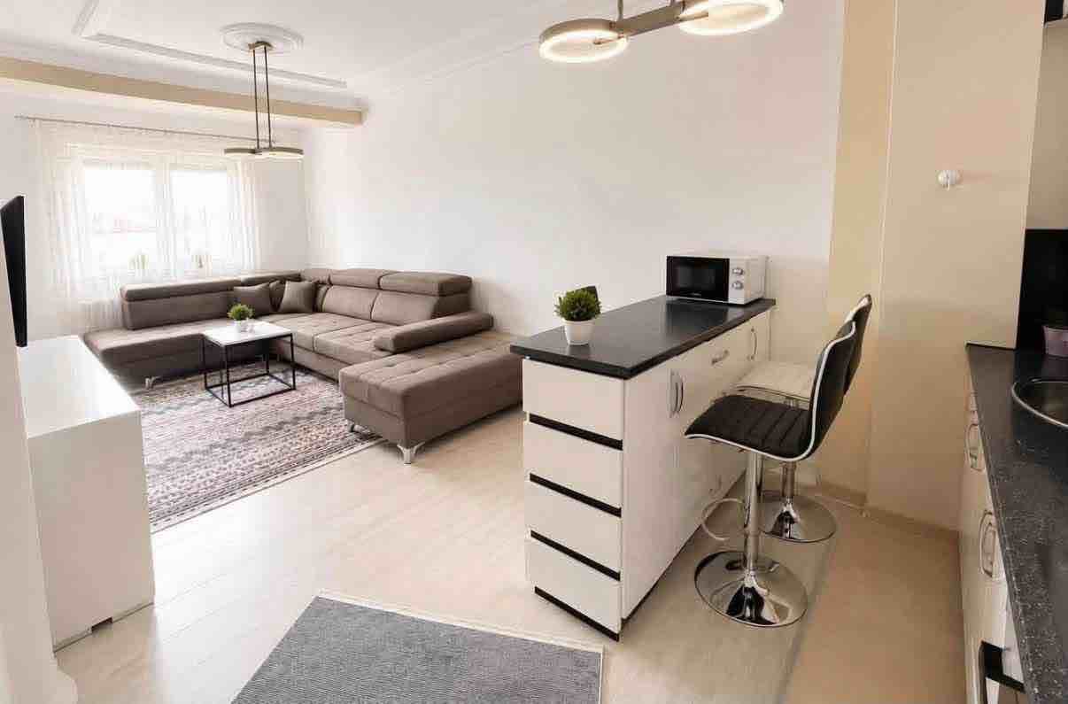 BANESE ME QIRA MATI 1 banesë/apartment në Prishtinë