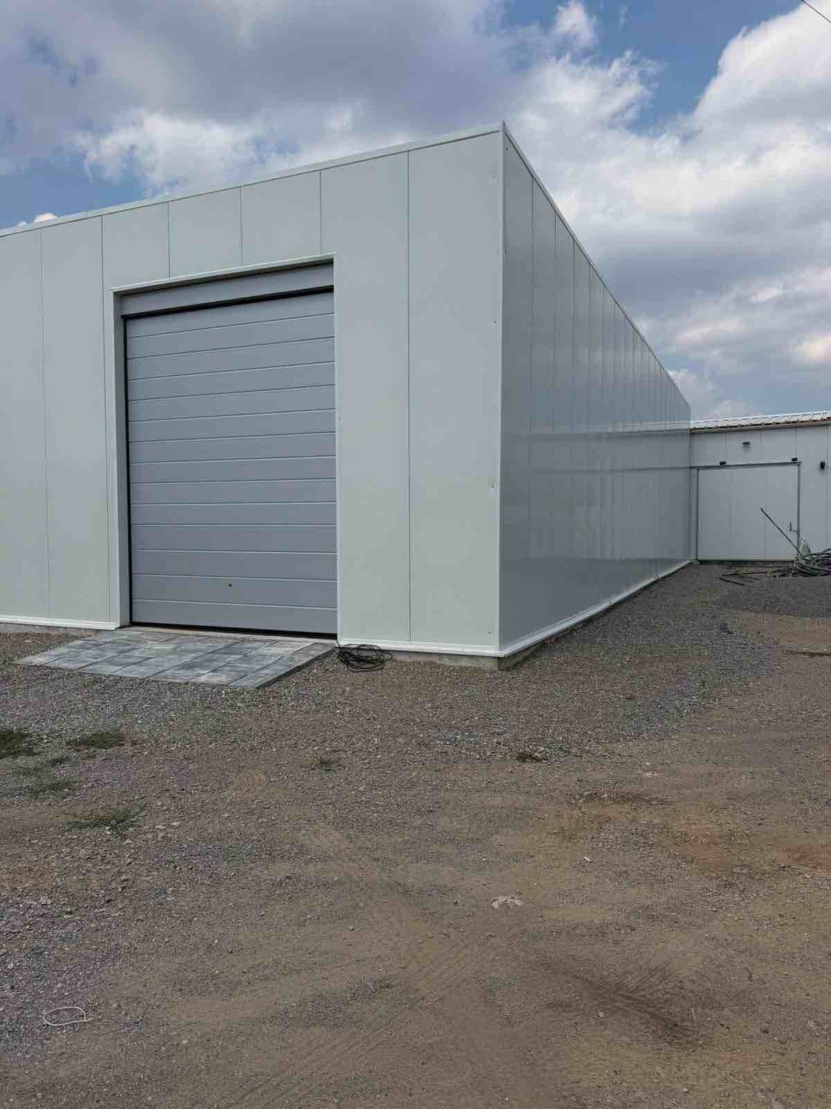 Shitet/jepet me qera - Objekt 350 m2 depo në Kosovë
