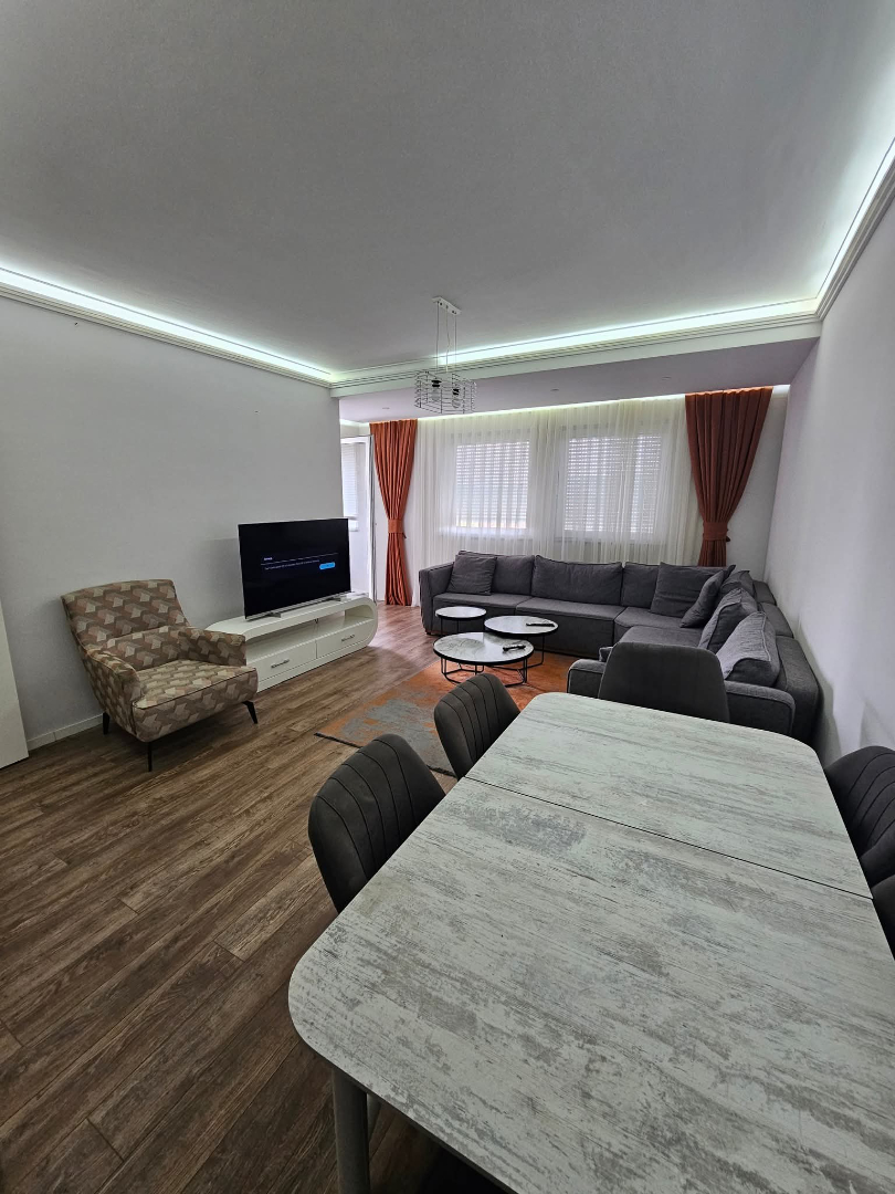 Banes me qera në Prishtin bregu djellit kompleksi Famis banesë/apartment në Bregu i Diellit