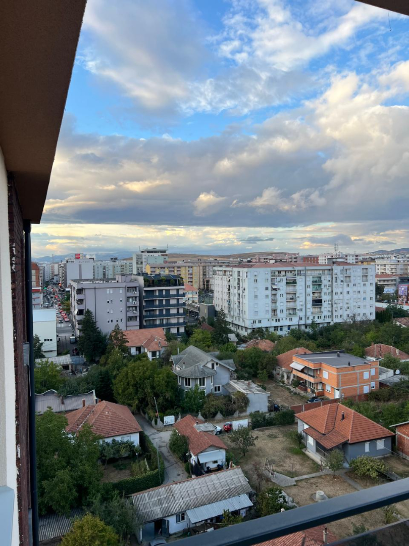 Shitet banesa 1+1, Fushë Kosovë, Rr. Tahir Zemaj, Kati 9 banesë/apartment në Fushë Kosovë