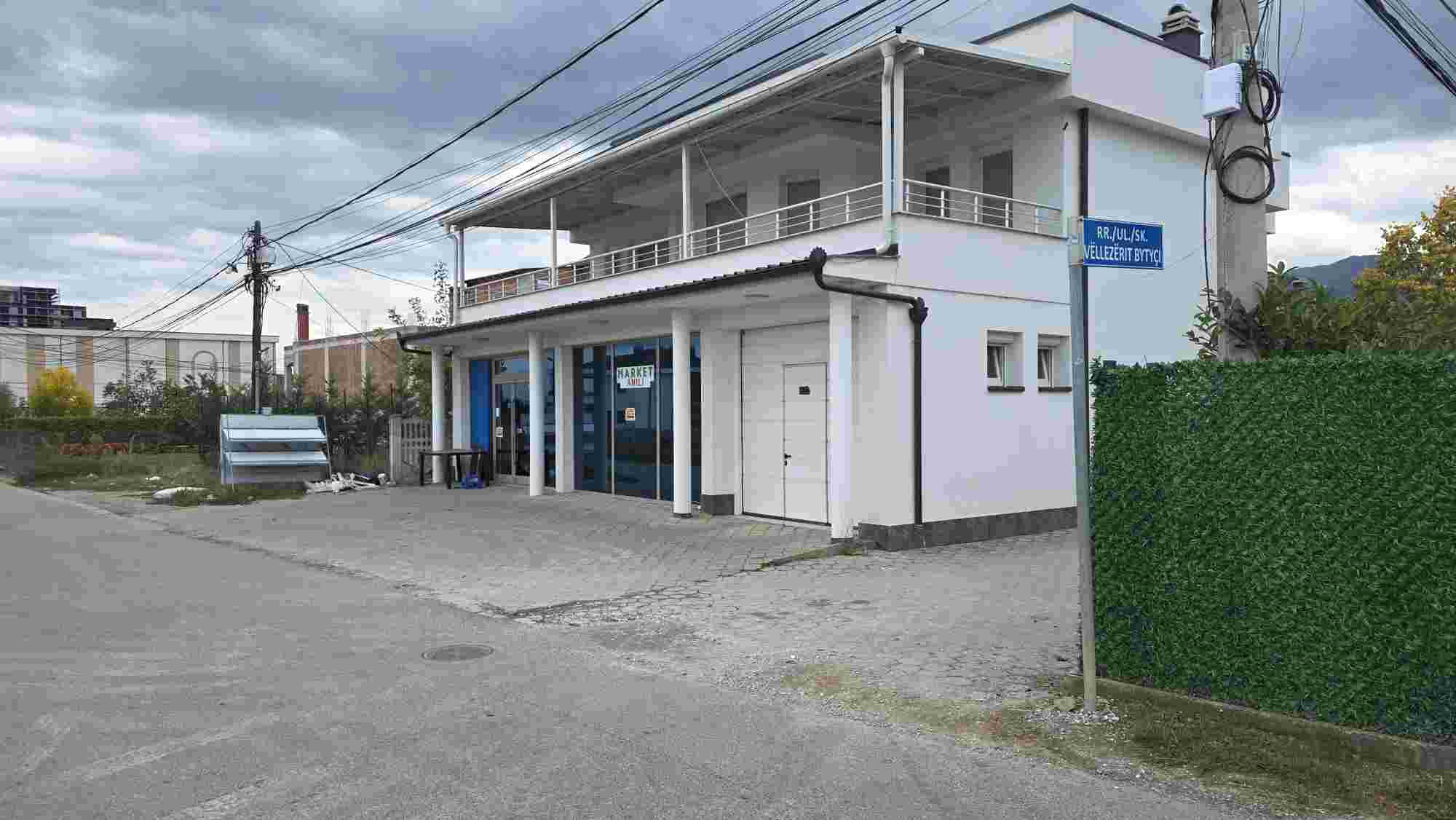 JEPET ME QIRA LOKALI AFARIST – 65 m² – ARBANE - PRIZREN lokal në Kosovë