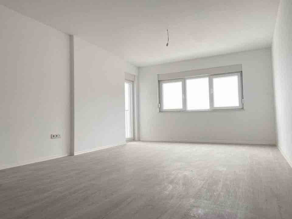 Banesë 3 dhomshe në Shitje - Rr. Sali Çeku banesë/apartment në Ferizaj