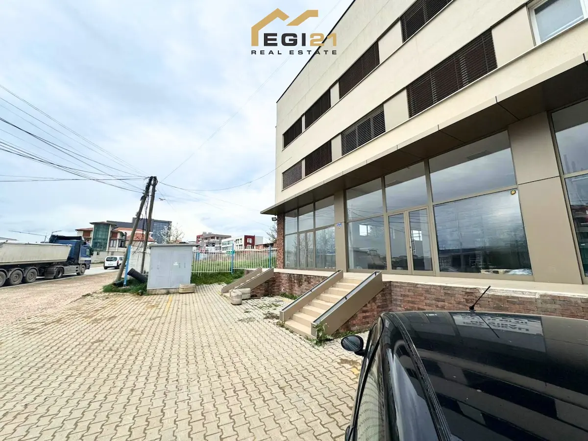 Lokal 500m² për QIRA, Hajvali lokal në Hajvalia