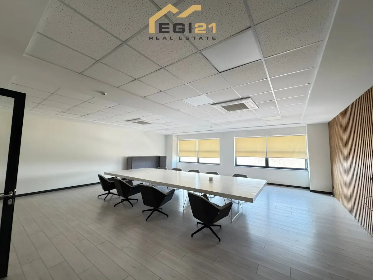 Zyre me QIRA 300m² Fushë Kosovë zyre në Fushë Kosovë