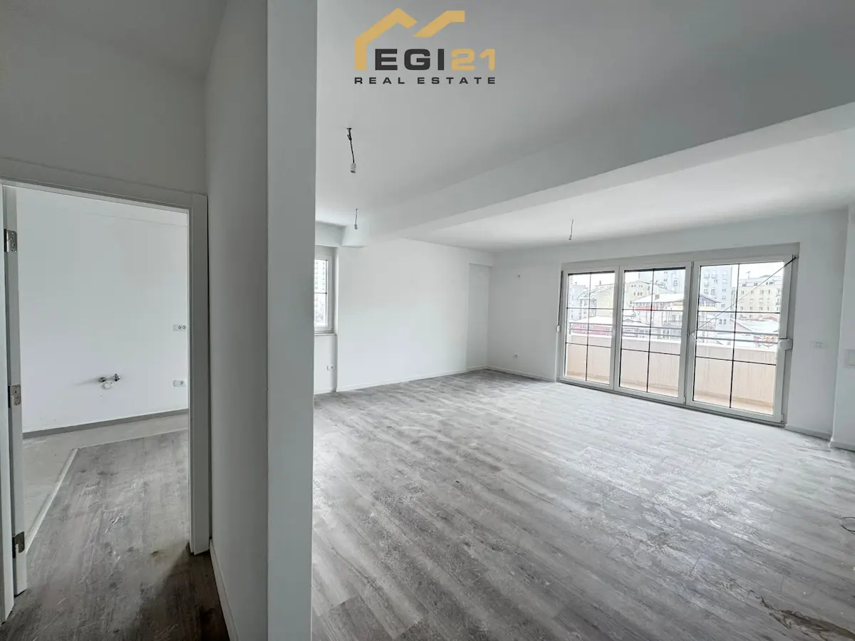 Banesë me QIRA. 133.26m² Tophane banesë/apartment në Tophane