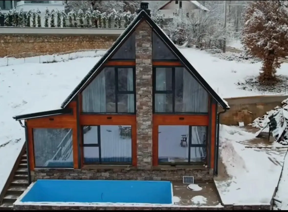 Villa BUNA villë në Jezerca