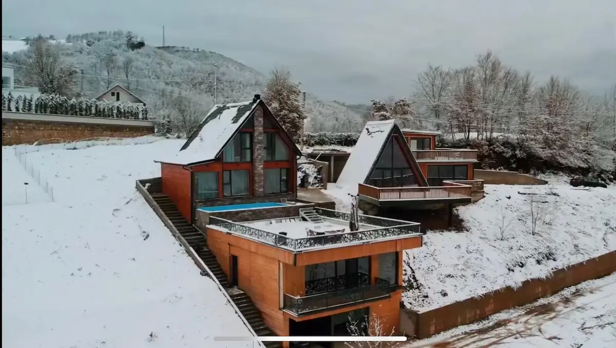 Villa BUNA villë në Jezerca