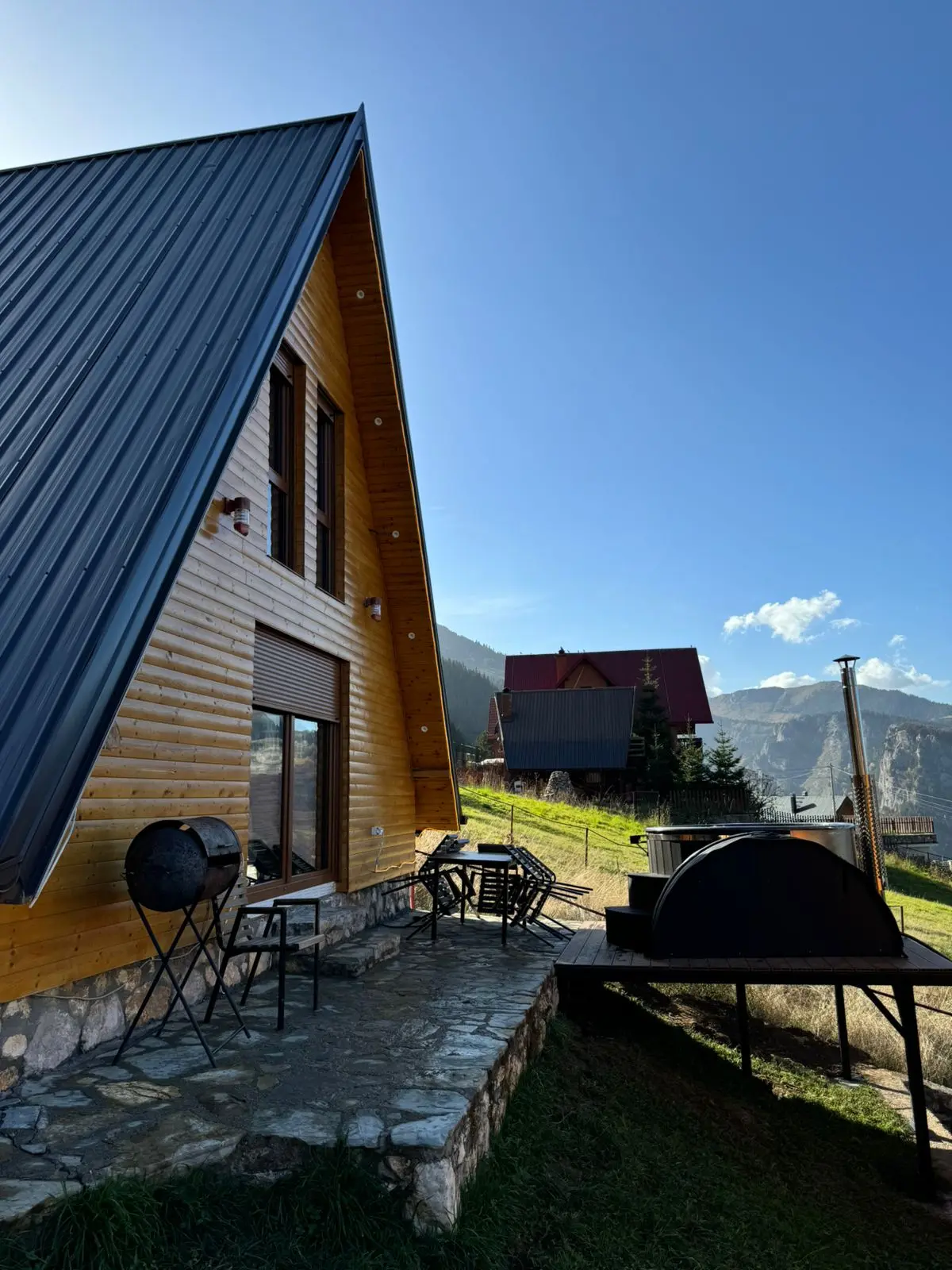 Villa ROUTE villë në Rugovë