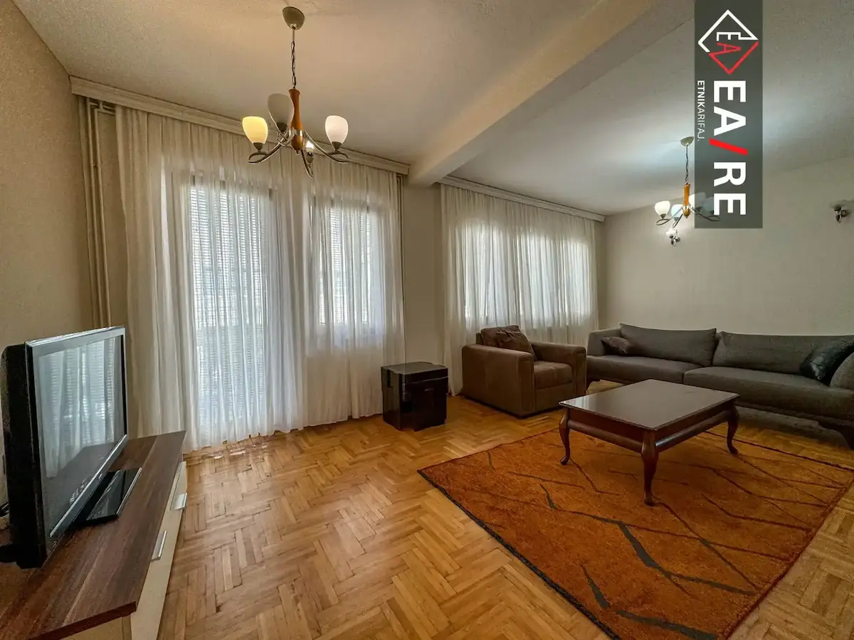 KAT SHTËPIJE ME QIRA NË TOPHANE banesë/apartment në Prishtinë