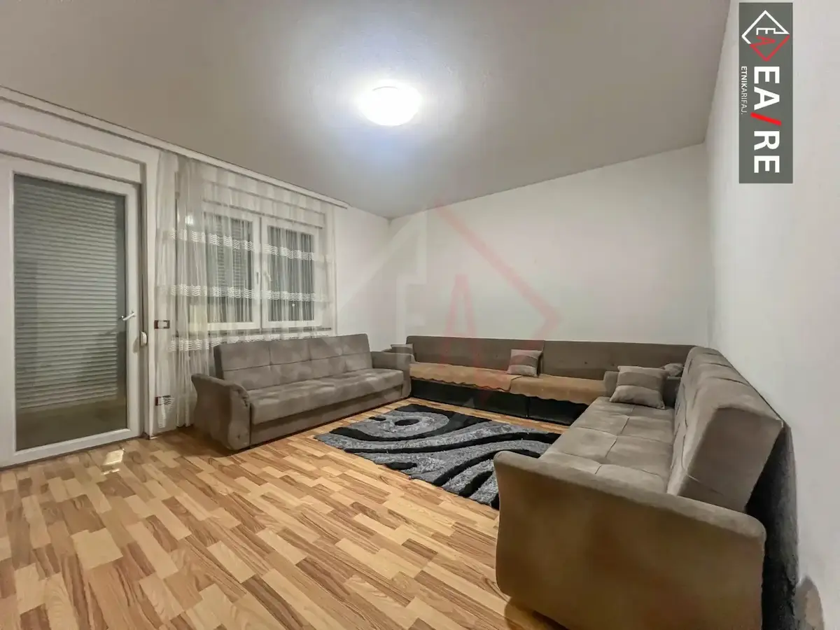 BANESË ME QIRA NË EMSHIR banesë/apartment në Prishtinë