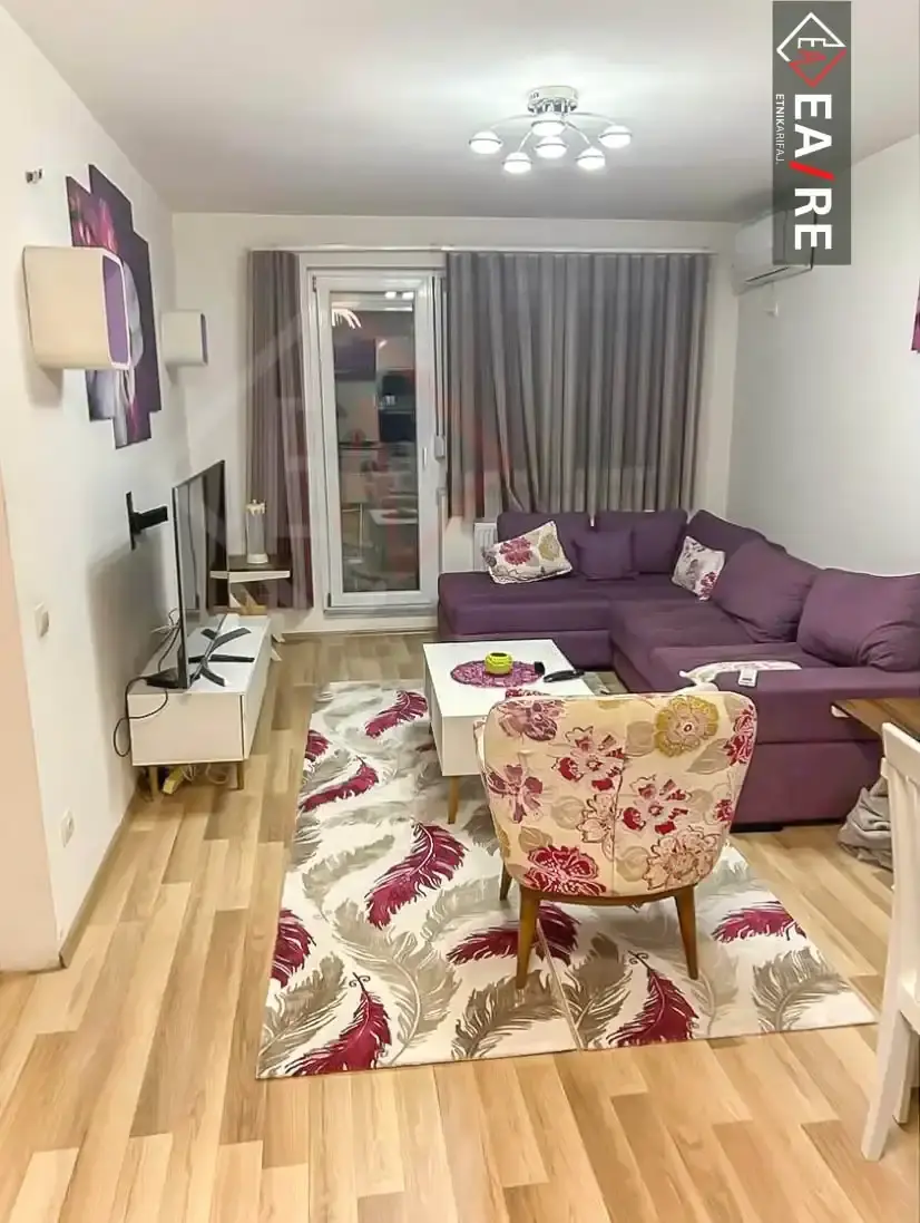 BANESË ME QIRA NË QENDËR TË PRISHTINËS! banesë/apartment në Prishtinë