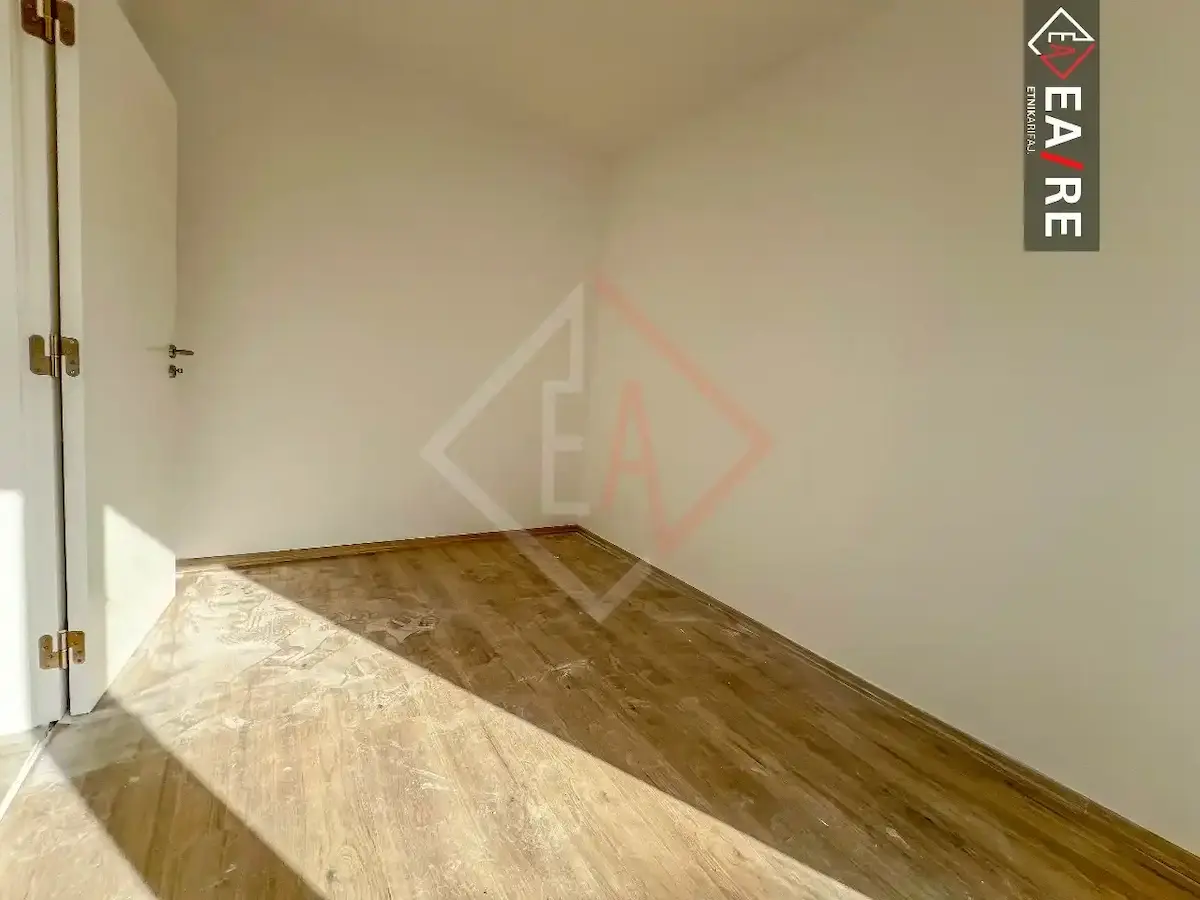 BANES NË SHITJE NË RRUGËN C banesë/apartment në Prishtinë