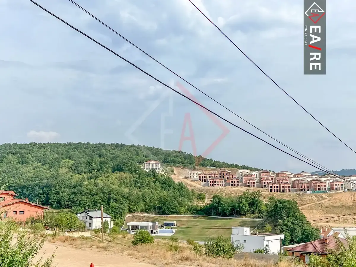 TOKË NË SHITJE NË ZLLATAR 20 ARI tokë në Prishtinë