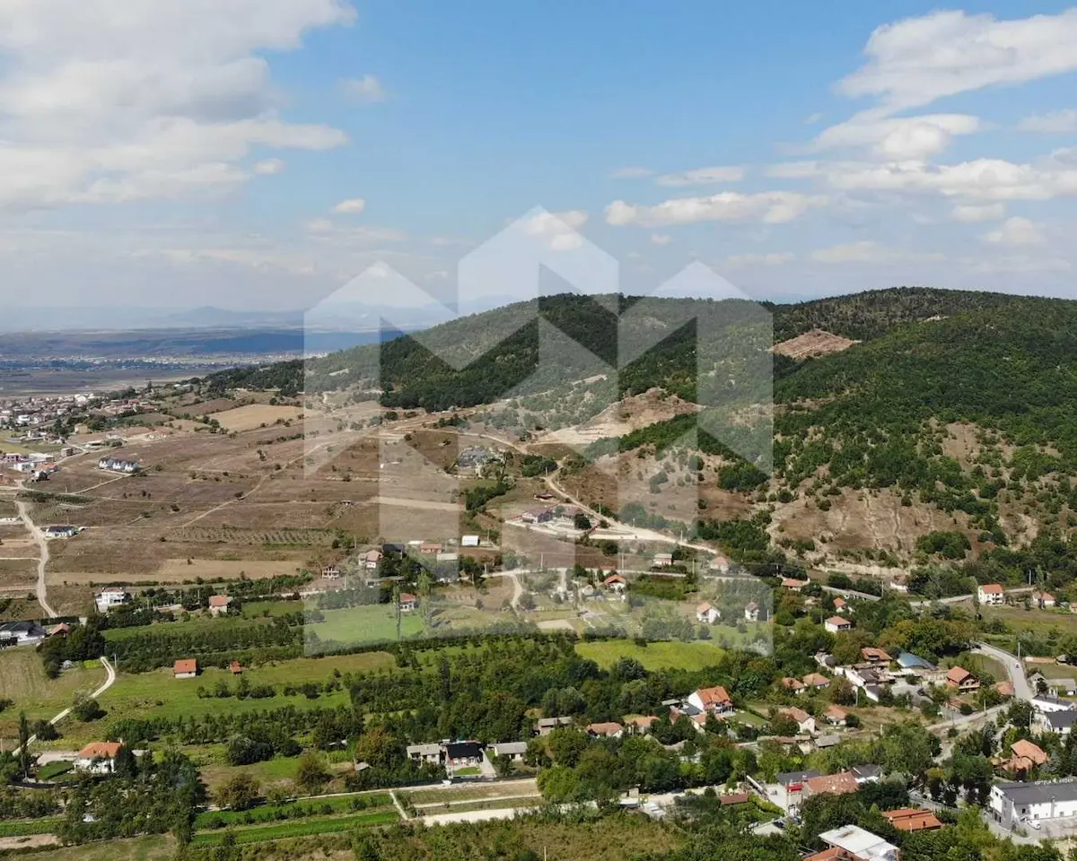 Truall 26.7 ari – Bërrnic e Epërme tokë në Bërnica e Epërme