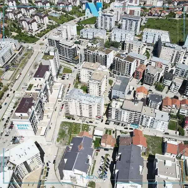 SHITET LOKALI MBRAPA RRUGËS B-PRISHTINË lokal në Prishtinë
