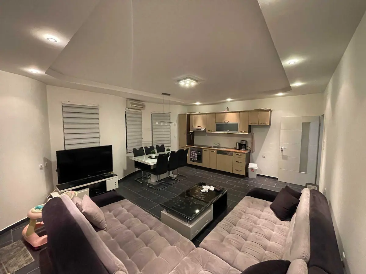 Lëshohet banesa me qira ne lagjen Arbëria banesë/apartment në Prishtinë