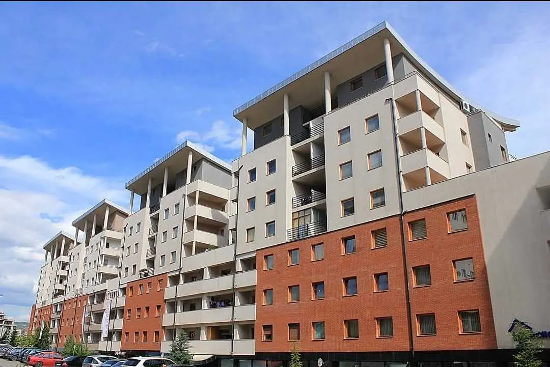 Shitet Banesa me Flet Poseduse Prishtin banesë/apartment në Prishtinë