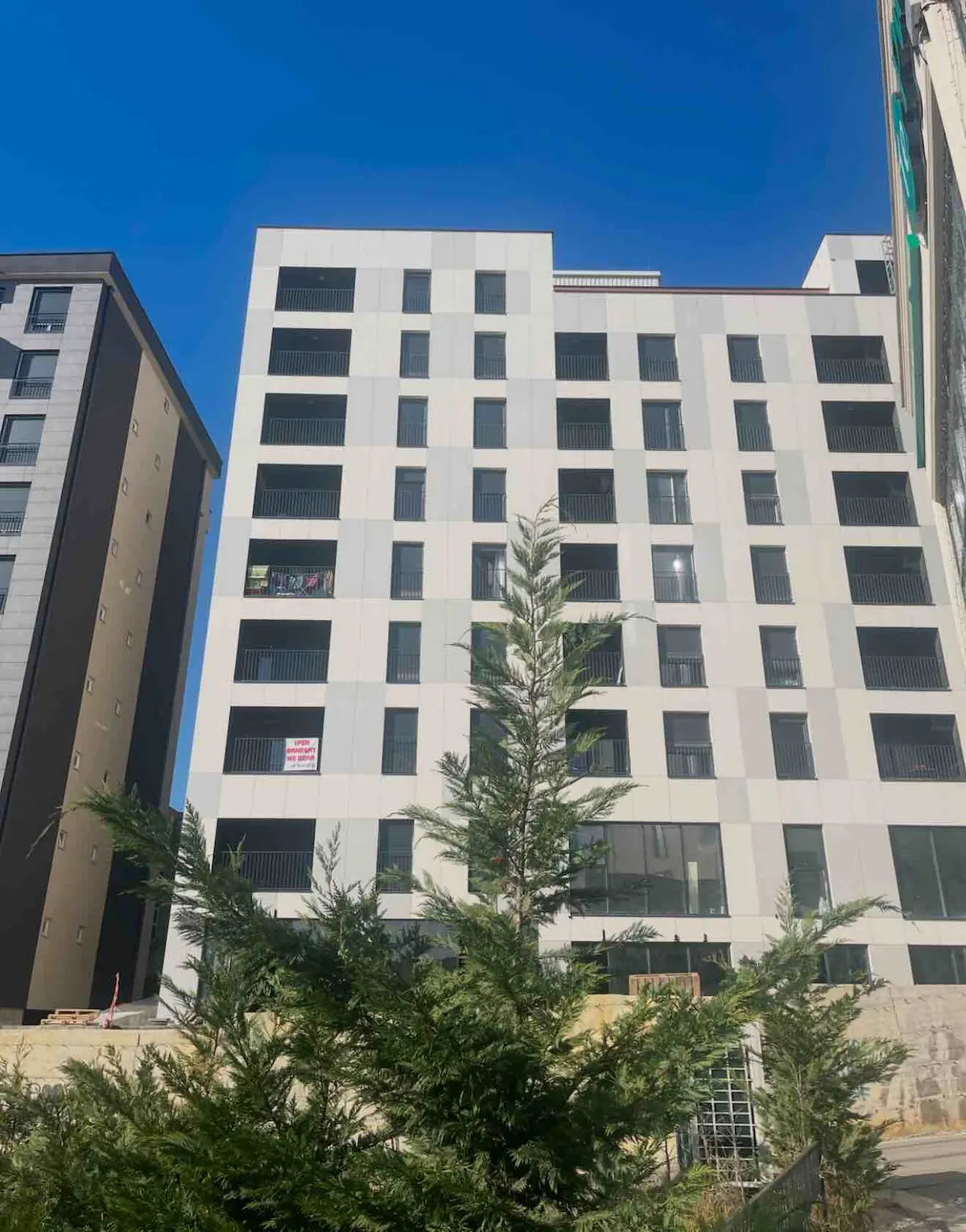 Banes 3 dhoma 2 Banjo banesë/apartment në Muharrem Fejza
