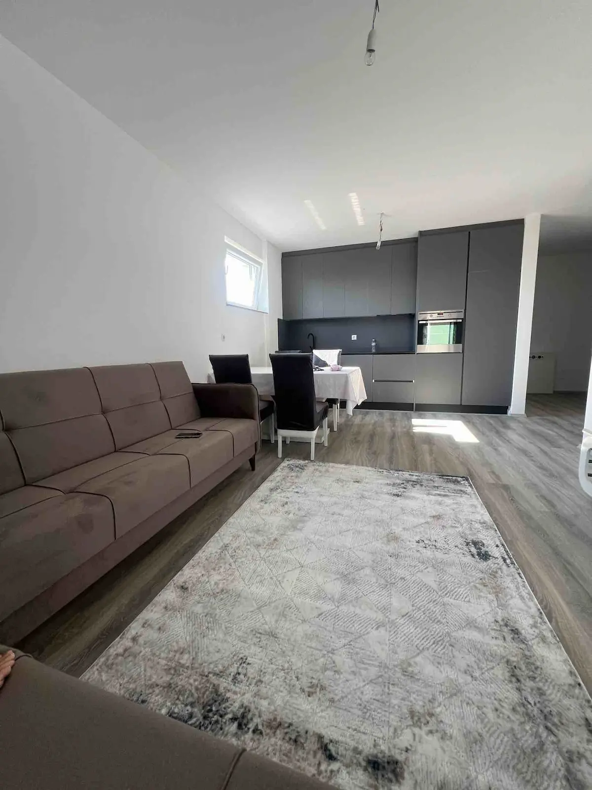 Banesa me Qira banesë/apartment në Fushë Kosovë