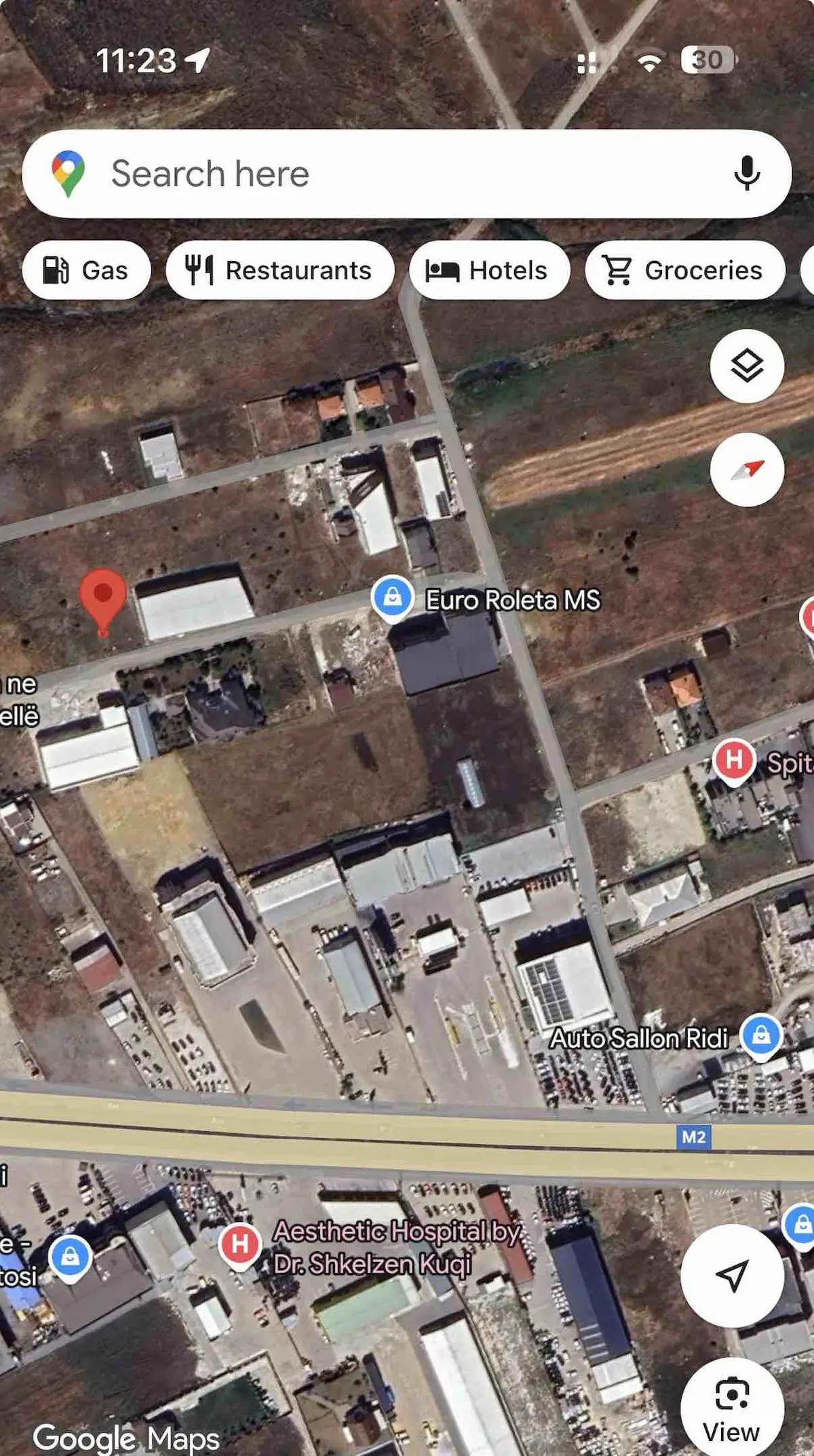Shiten Troje mbrapa Autosallonit Endriti - Llapllasellë tokë në Preoci