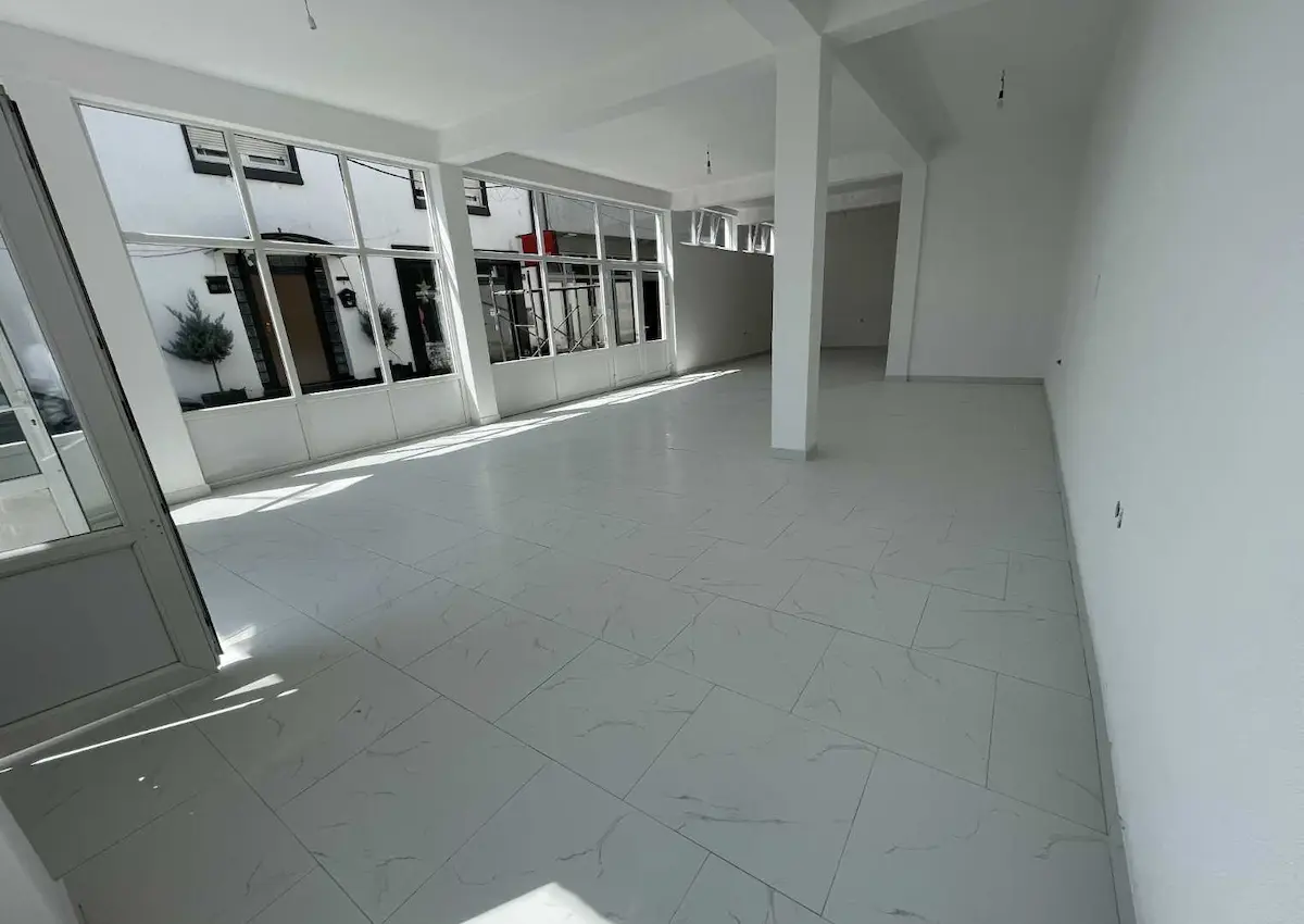 Lokali me Qira – 120m² në Qendër lokal në Prishtinë
