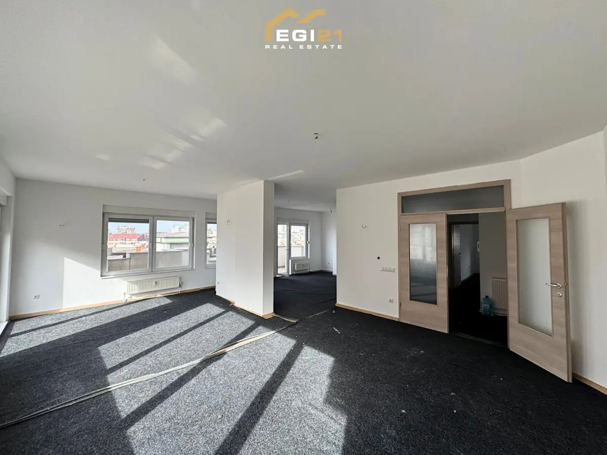 Penthouse/Zyre 250m² për QIRA, Rruga C banesë/apartment në Prishtinë