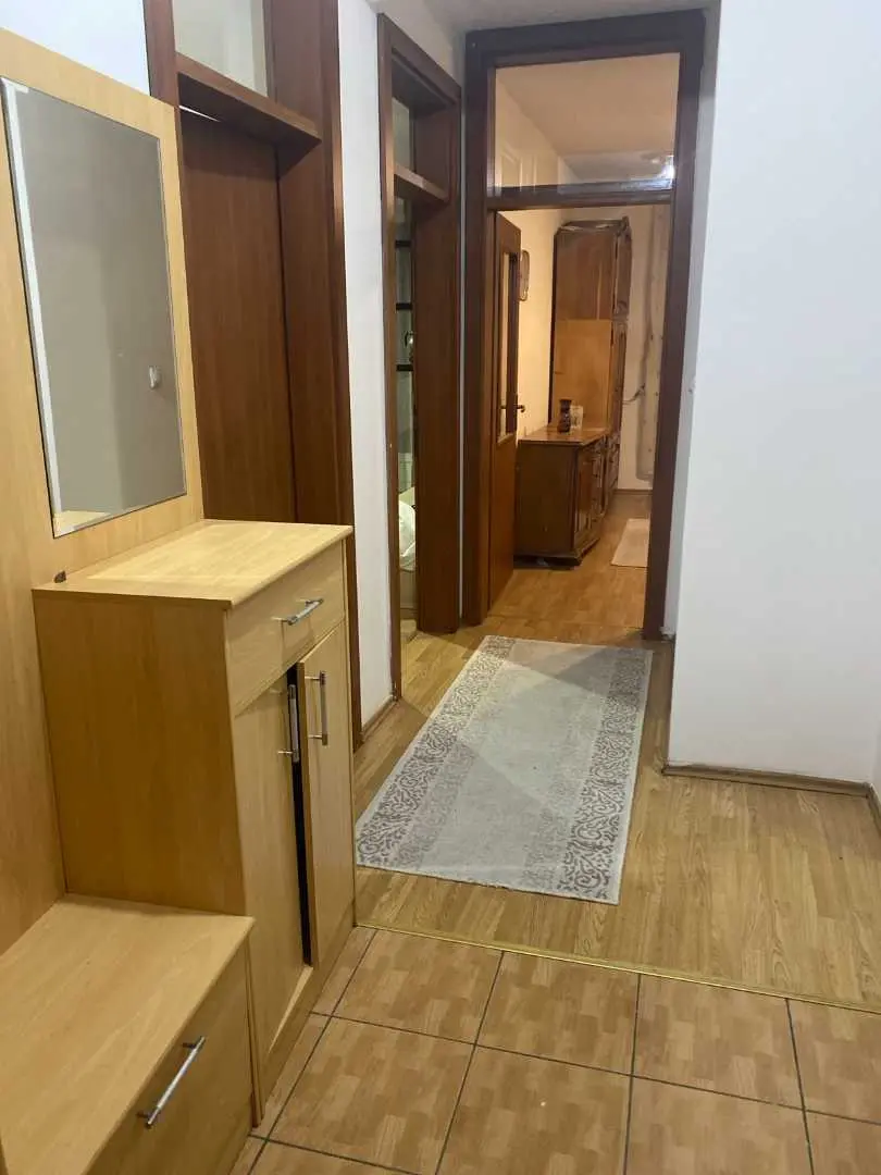 BANESË ME QIRA 2+1 NË LAGJEN E MUHAXHERËVE banesë/apartment në Prishtinë