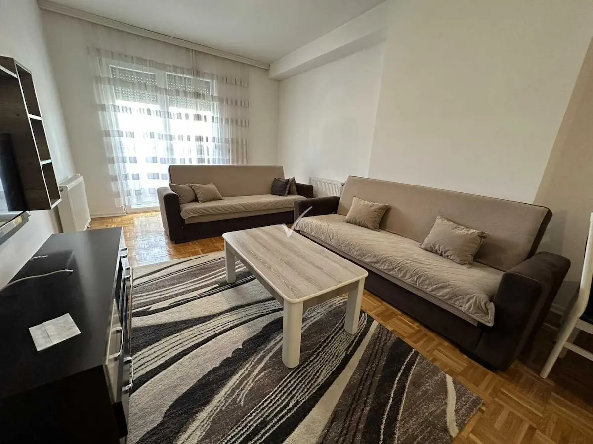 BANESË ME QIRA 1+1 NË LAGJEN E MUHAXHERËVE banesë/apartment në Prishtinë