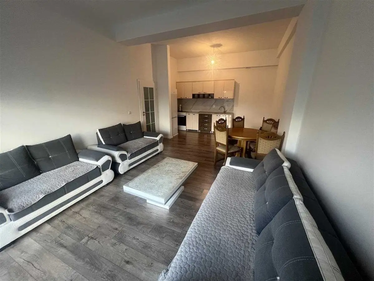 BANESË ME QIRA 2+1 NË LAGJEN E SPITALIT banesë/apartment në Prishtinë