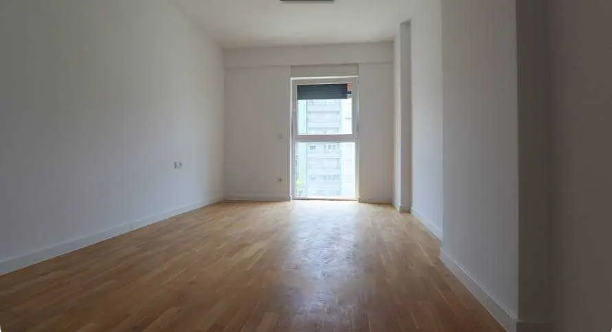 Banesë në #shitje në Rrugën C banesë/apartment në Prishtinë
