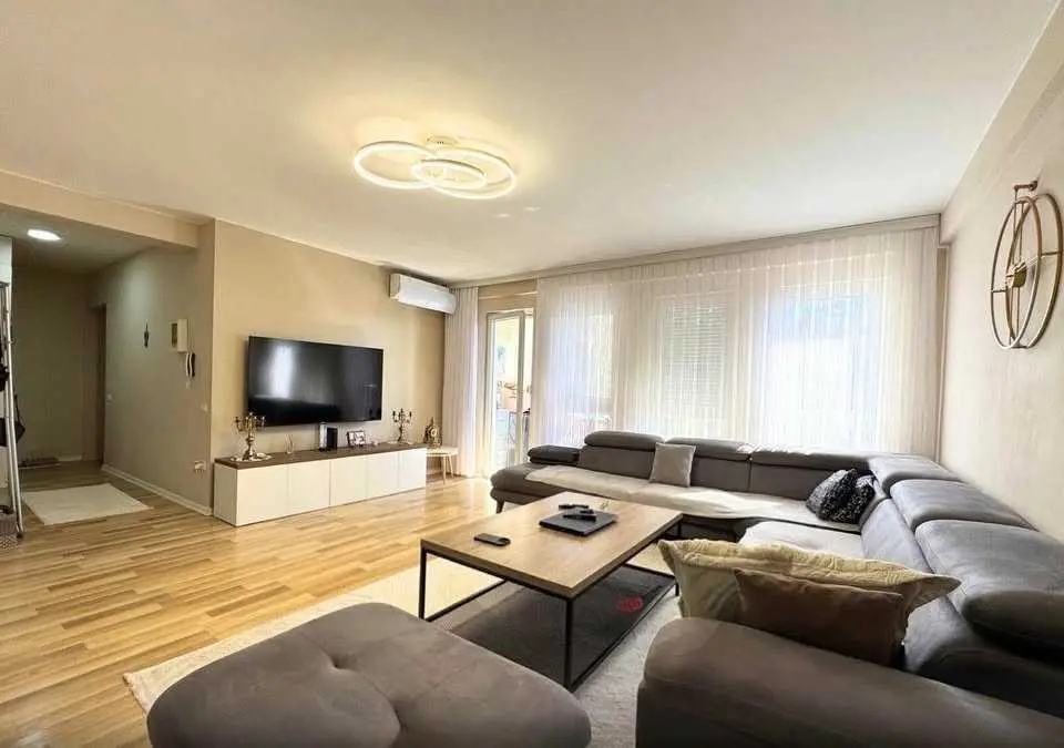 Banesë në #shitje në Lagjen Mati 1 banesë/apartment në Prishtinë