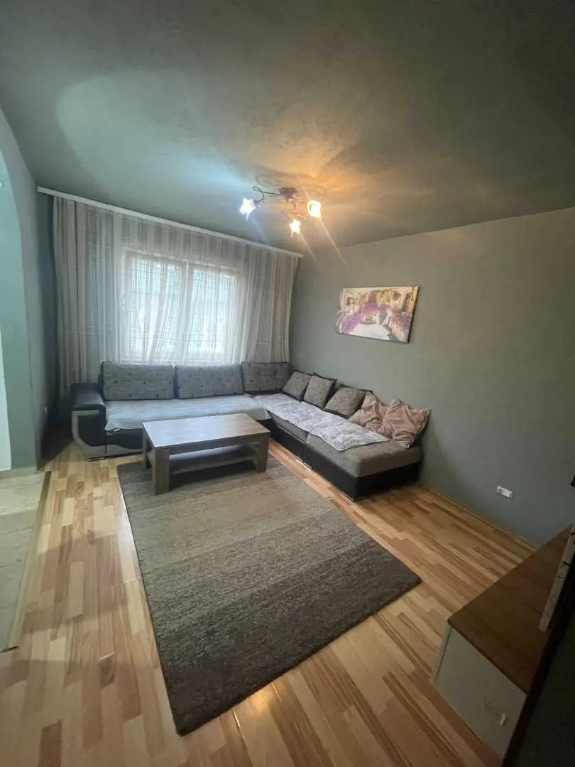 BANESË ME QIRA 2+1 NË KALABRI (EMSHIR) banesë/apartment në Prishtinë