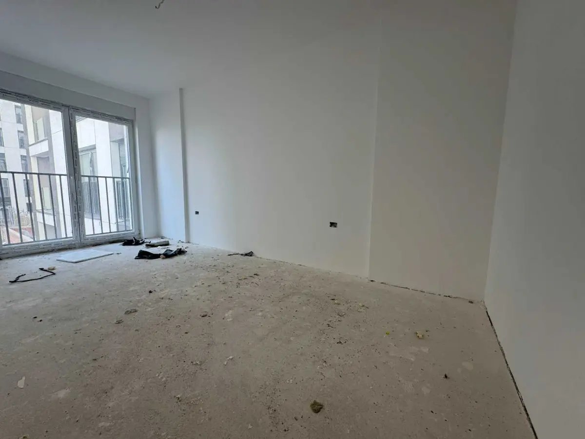 Banesë në #shitje në Lagjen Prishtina e Re banesë/apartment në Prishtinë