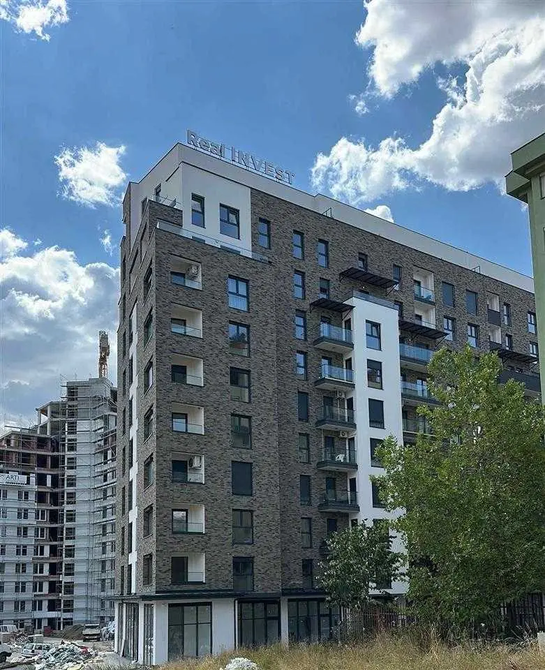 Banesë në #shitje në Rrugën C banesë/apartment në Prishtinë