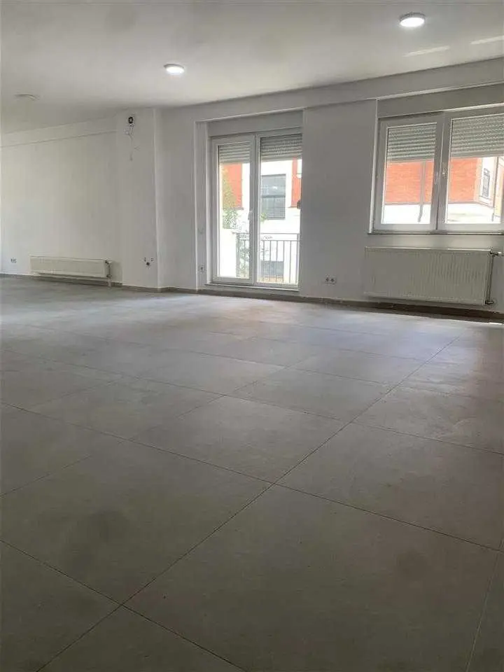 Banesë në #shitje në Rrugën B banesë/apartment në Prishtinë