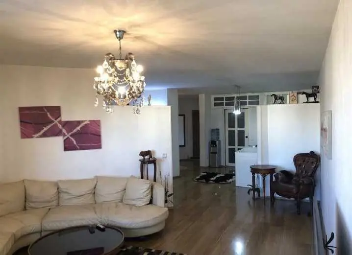 Banesë në #shitje në Tophane banesë/apartment në Prishtinë