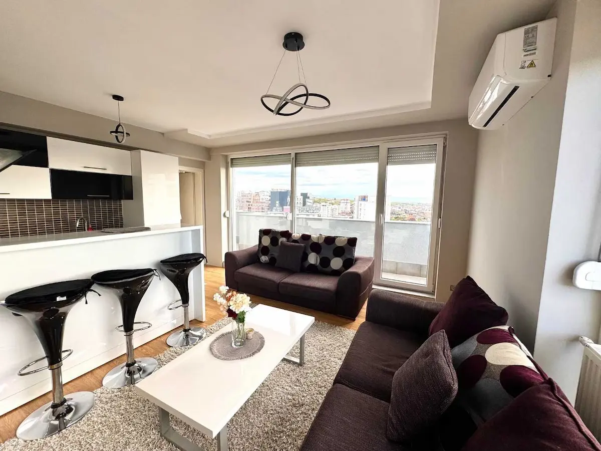 PENTHOUSE ME QIRA 1+1 NË KALABRI (EMSHIR) banesë/apartment në Prishtinë