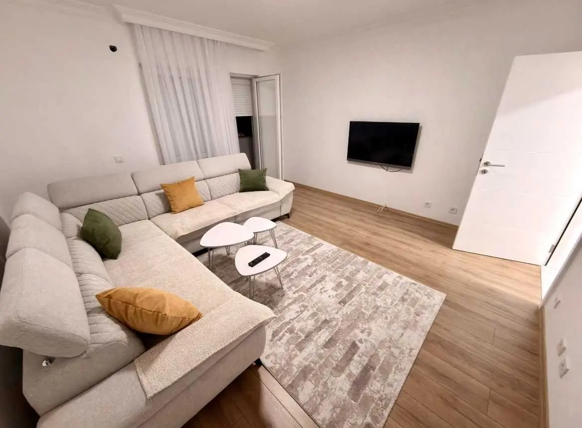 BANESË ME QIRA 1+1 NË BREGUN E DIELLIT banesë/apartment në Prishtinë