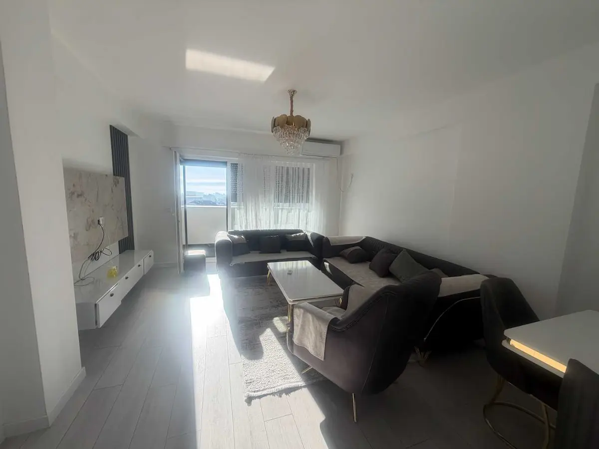 BANESË ME QIRA 2+1 NË BREGUN E DIELLIT banesë/apartment në Prishtinë