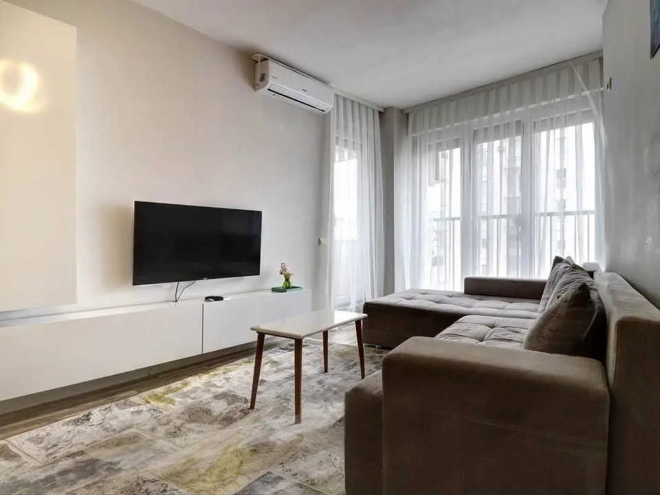 BANESË ME QIRA 1+1 NË TOPHANE banesë/apartment në Prishtinë