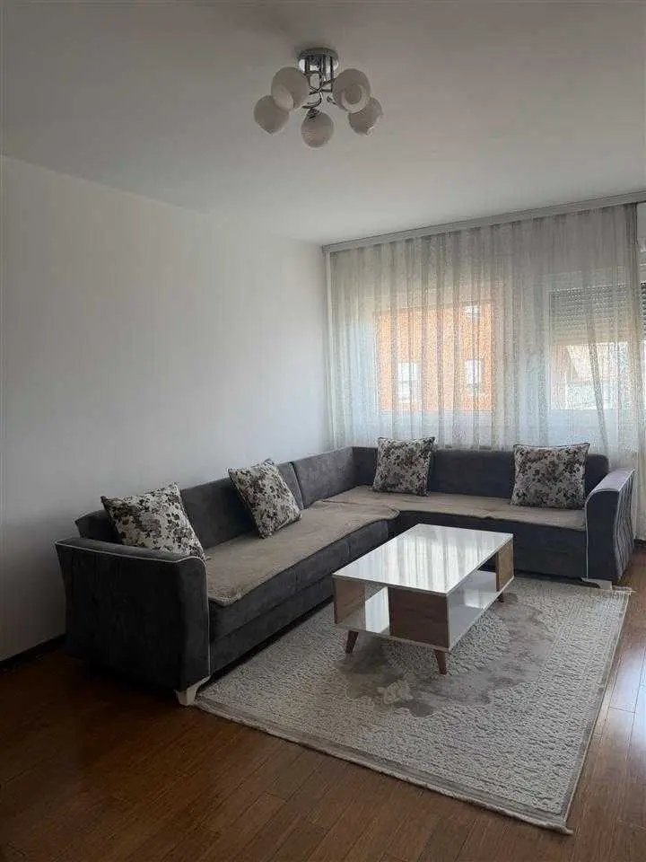 BANESË ME QIRA 2+1 NË BREGUN E DIELLIT banesë/apartment në Prishtinë
