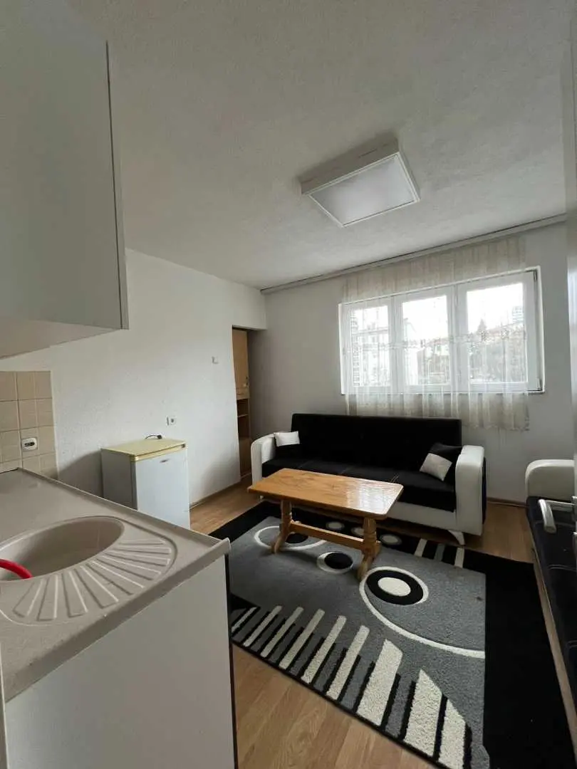 BANESË ME QIRA 1+1 NË ULPIANË banesë/apartment në Prishtinë