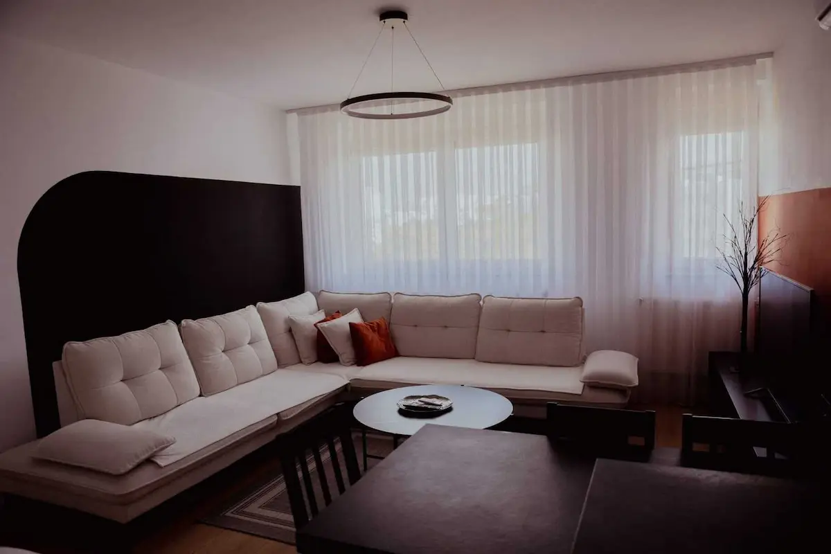 BANESË ME QIRA 2+1 NË ULPIANË banesë/apartment në Prishtinë