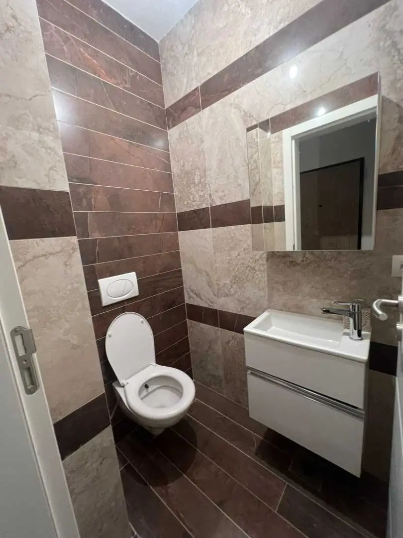 BANESË ME QIRA 2+1 NË RRUGËN C banesë/apartment në Prishtinë
