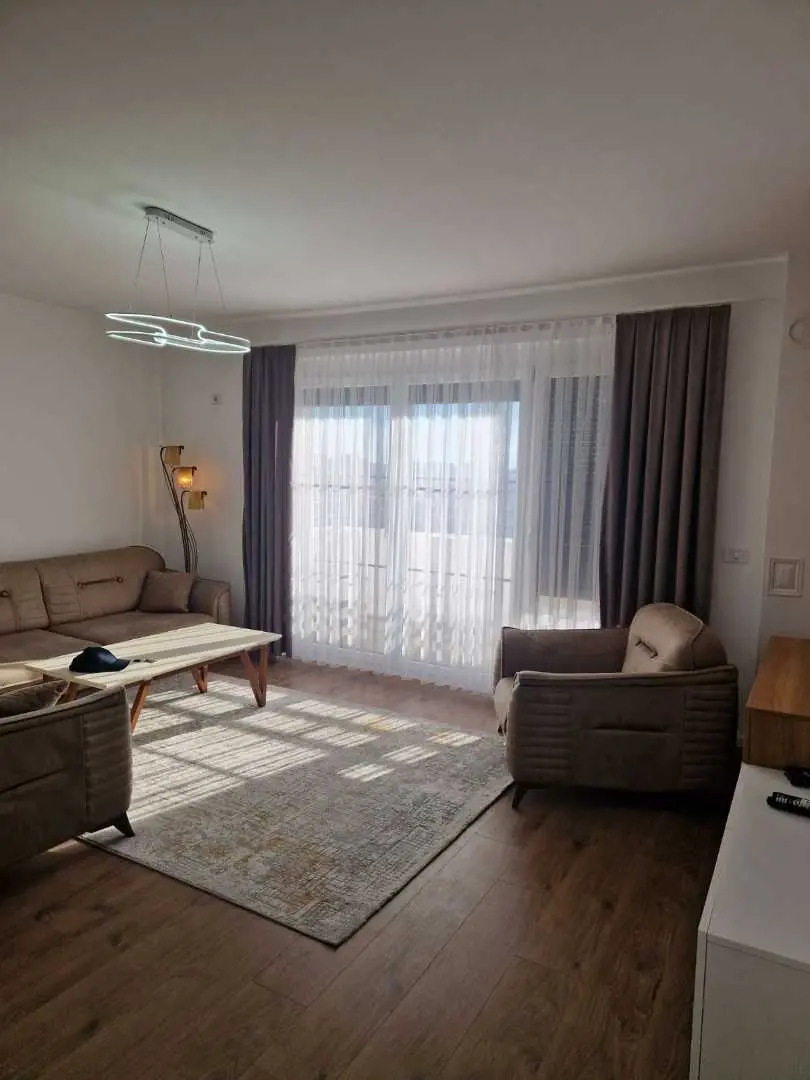 BANESË ME QIRA 2+1 NË TOPHANE banesë/apartment në Prishtinë