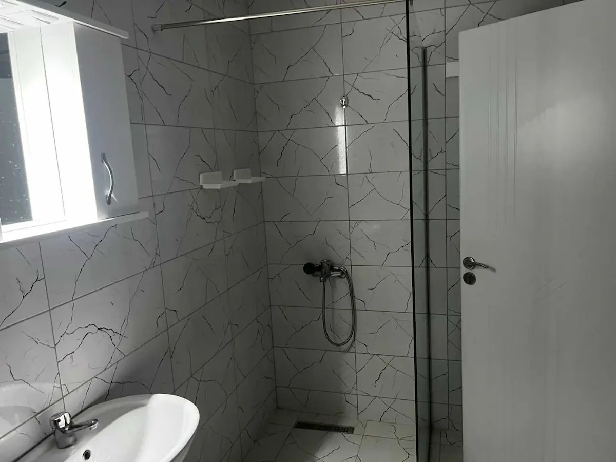 Banesë në #shitje në Fushë Kosovë banesë/apartment në Prishtinë